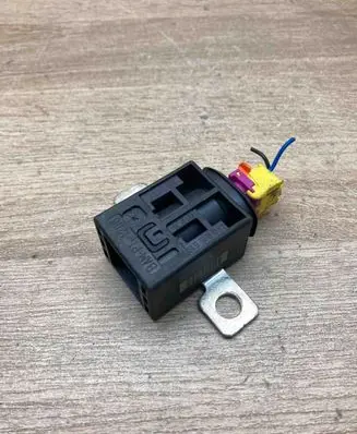 Audi Q7 4L Battery relay fuse 4F0915519