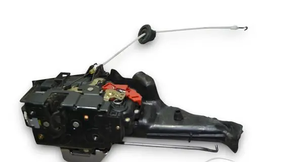 Audi A4 S4 B6 8E 8H Front door lock 8E0837350