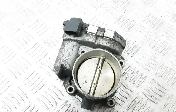 Volvo C30 Throttle valve 8687927