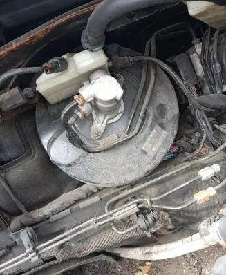 Ford Grand C-MAX Master brake cylinder AV612B195JD