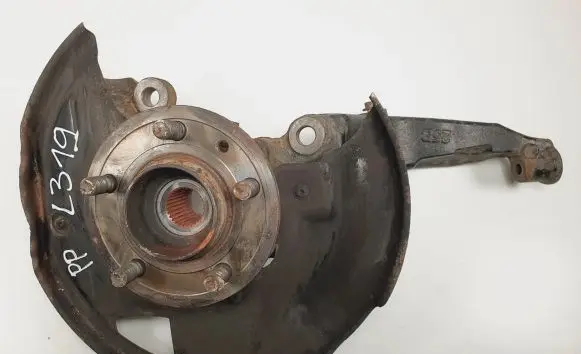 Land Rover Discovery 4 - LR4 Front wheel hub AH22-3K185-AB