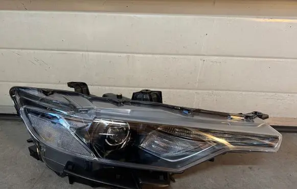 Maserati Levante Headlight/headlamp 670034638