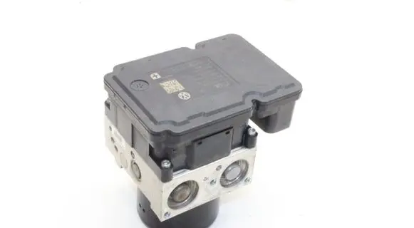 Volkswagen Beetle A5 ABS Pump 1K0614517EK 1K0907379CC
