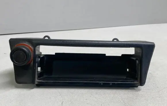 BMW 3 E30 Ashtray (front) 1906887 511619068879