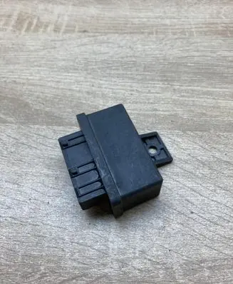 Peugeot 207 Fuel pump relay 240107