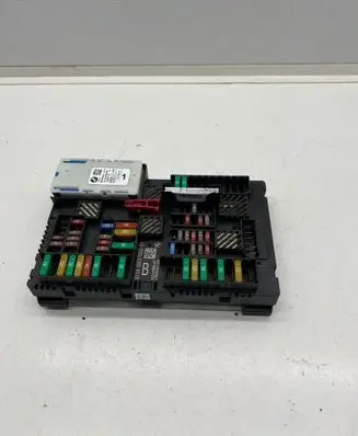 BMW 5 G30 G31 Fuse module 6837092 P00127006AP 17B341AA1539