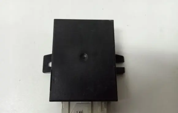 BMW 7 E38 Steering rack control module 8352494