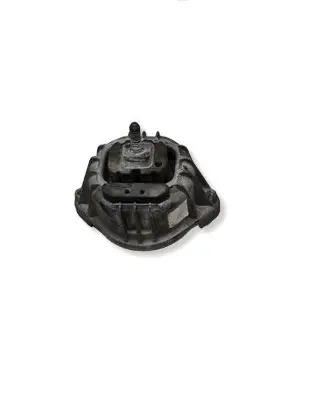 BMW 1 E81 E87 Engine mount bracket 13981112