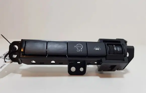 Nissan Qashqai J12 Other switches/knobs/shifts 681066UA0A
