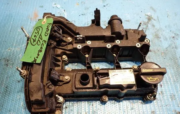 Ford Focus Rocker cam cover CM5G6006BA
