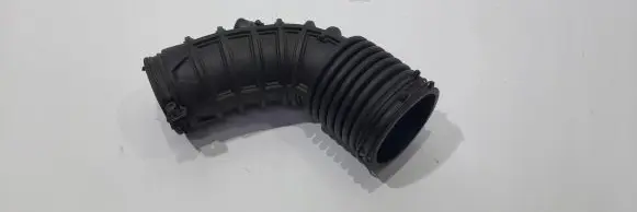 Hyundai Kona I Air intake hose/pipe 28140J9300