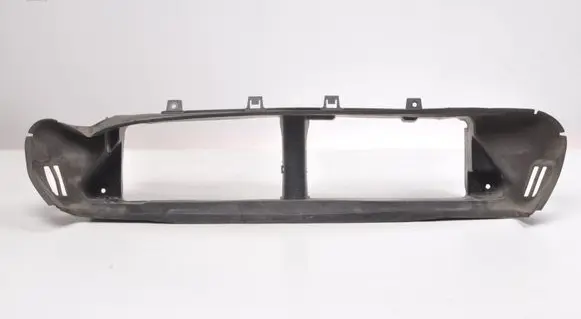 Volvo V40 Intercooler air channel guide 