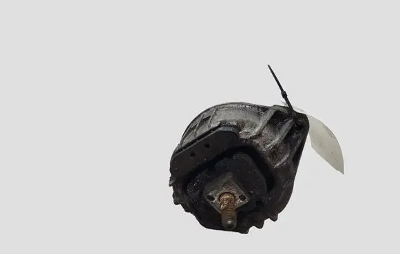 BMW 1 E81 E87 Engine mount bracket 13981112