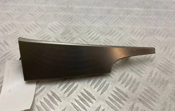 Ford Mustang VI Dashboard glove box trim FR3B63044B79