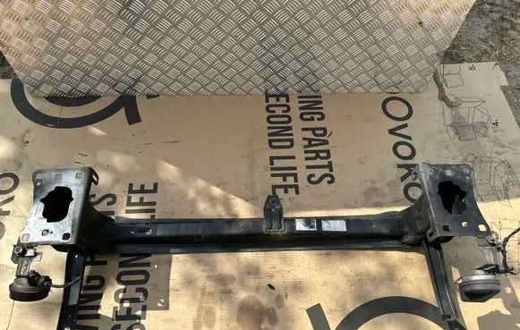 Volkswagen PASSAT B8 Front bumper cross member 3G0807111