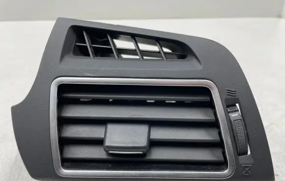 Toyota Verso Dashboard side air vent grill/cover trim 556500F020
