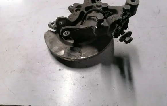 Chrysler Pacifica Rear wheel hub spindle/knuckle 