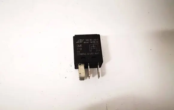 Ford Galaxy Other relay 7M0951253C 95VW10K705EA