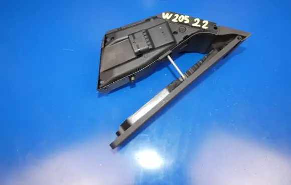 Mercedes-Benz C W205 Accelerator throttle pedal A2053000004 0469 070415
