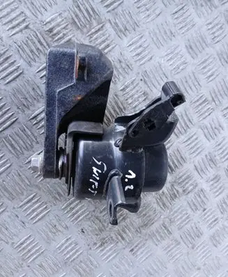 Suzuki Swift III Engine mounting bracket