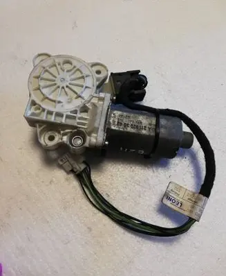 Mercedes-Benz E W211 Front door window regulator motor A2118203042 993627101