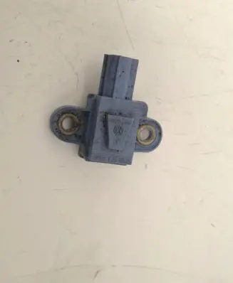 Volkswagen Golf Plus Airbag deployment crash/impact sensor 1K0955557A