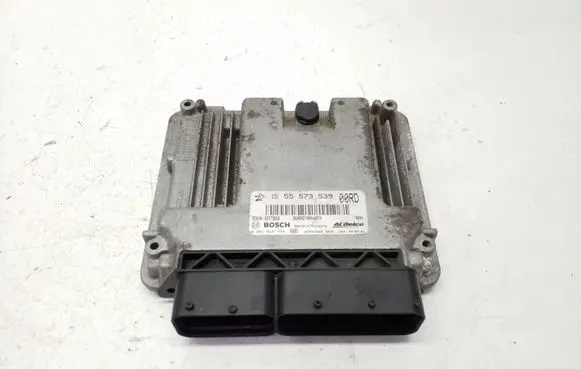 Opel Insignia A Engine control unit/module 0281015774 55573539