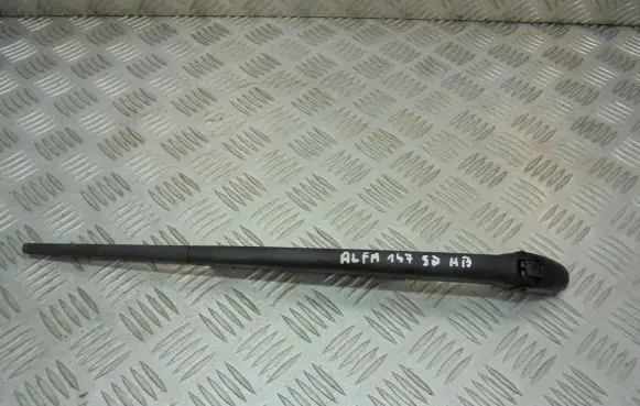 Alfa Romeo 147 Rear wiper blade arm
