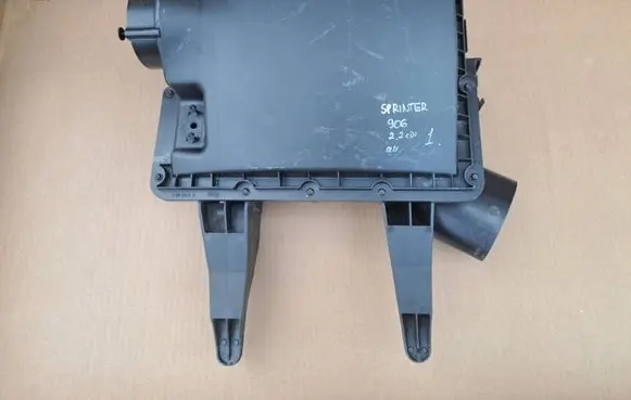 Mercedes-Benz Sprinter W906 Air filter box A0000902651 A0000905001
