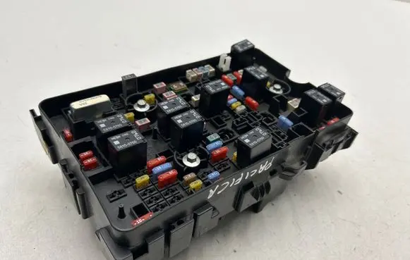 Chrysler Pacifica Fuse box set 68266683AD 65801637549