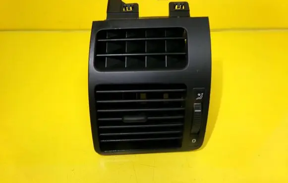 Volkswagen Touran I Dashboard side air vent grill/cover trim 1T0819703A