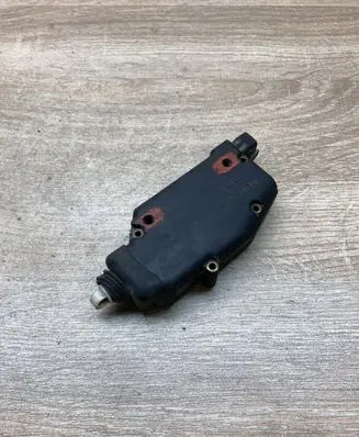 Opel Vectra B Central locking motor 90274241