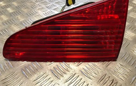 Peugeot 607 Rear/tail lights 2543D 9008
