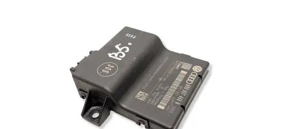 Audi A4 S4 B8 8K Gateway control module 8R0907468N 8R0907468C