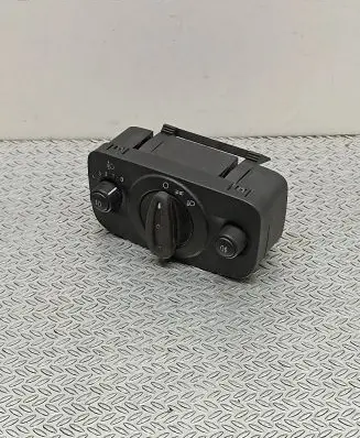 Ford Fiesta Light switch 8A6T13A024BB 10004132 081114B