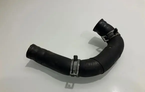 Mercedes-Benz E W211 Engine coolant pipe/hose