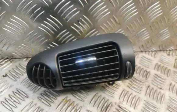 Mercedes-Benz C W203 Dashboard air vent grill cover trim 2038300554 A2038300554