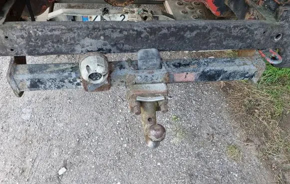 Mercedes-Benz 207 310 Tow bar set 