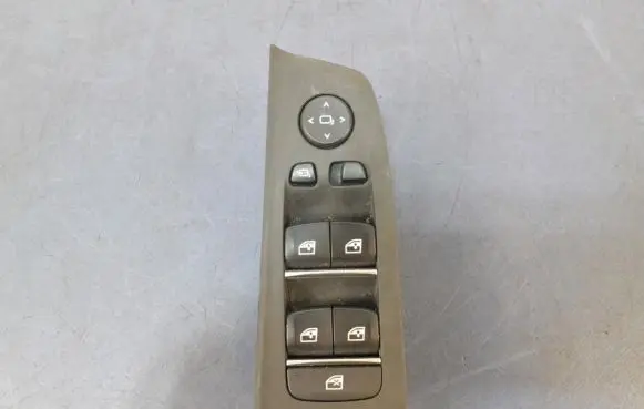 BMW 5 G30 G31 Electric window control switch 6832729
