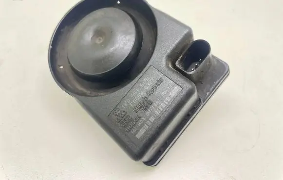 Audi A6 S6 C6 4F Alarm system siren 1K0951605C F005V00327