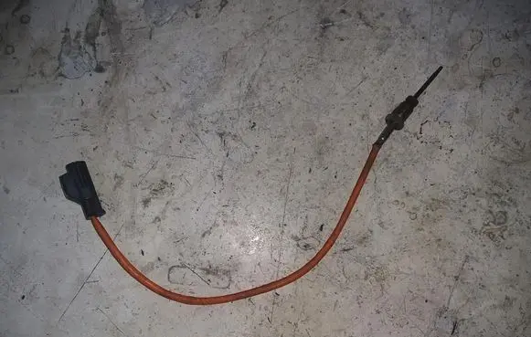 Volvo V70 Exhaust gas temperature sensor 6M5112B591EA