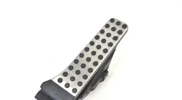 Mercedes-Benz S C217 Accelerator throttle pedal A2053000104