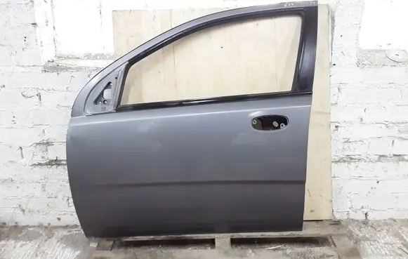 Chevrolet Aveo Front door