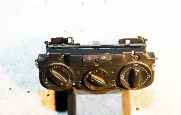 Volkswagen PASSAT B6 Climate control unit 3C2820045A 5HB009327 5HB009328