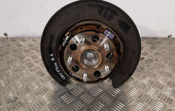 Honda CR-V Rear wheel hub 4T251