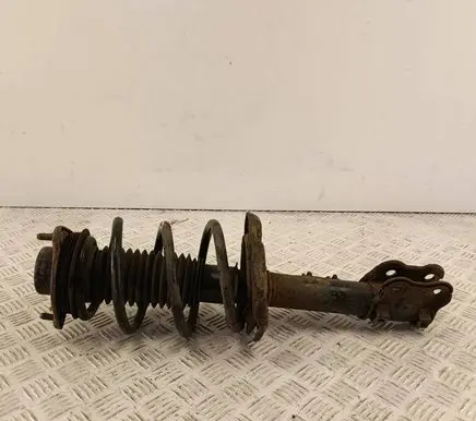 Hyundai i40 Front shock absorber/damper 546613ZAB0