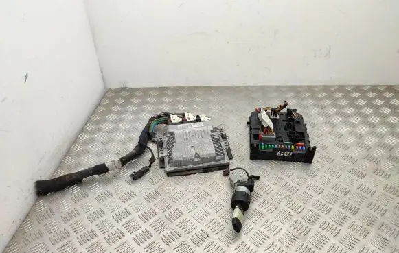 Peugeot 5008 Engine ECU kit and lock set 9663123380 9800268980