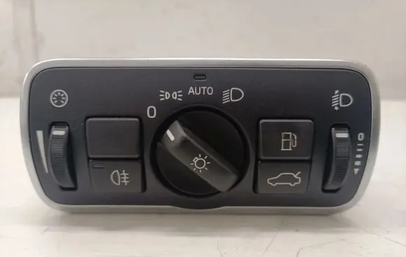 Volvo V60 Light switch 30739456