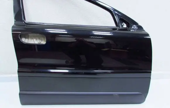 Volvo XC70 Front door 52098