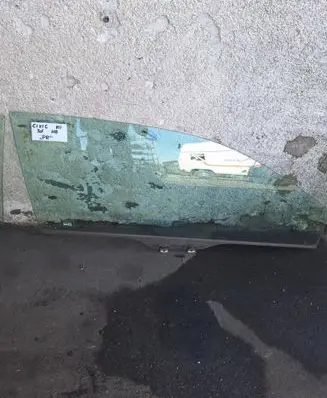 Honda Civic Front door window glass four-door 43R000464